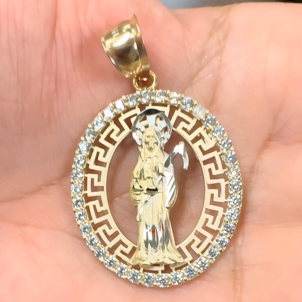 Shops 14kt real gold Sainta muerte pendant