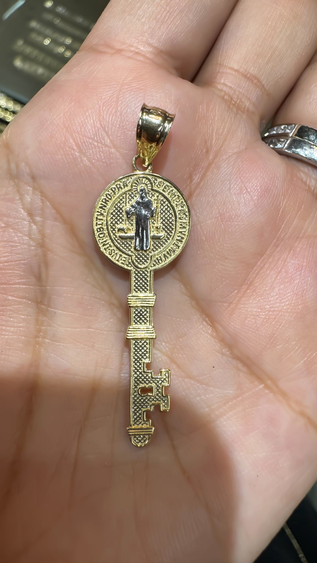 San Benito Key Pendant, 14k Solid Gold