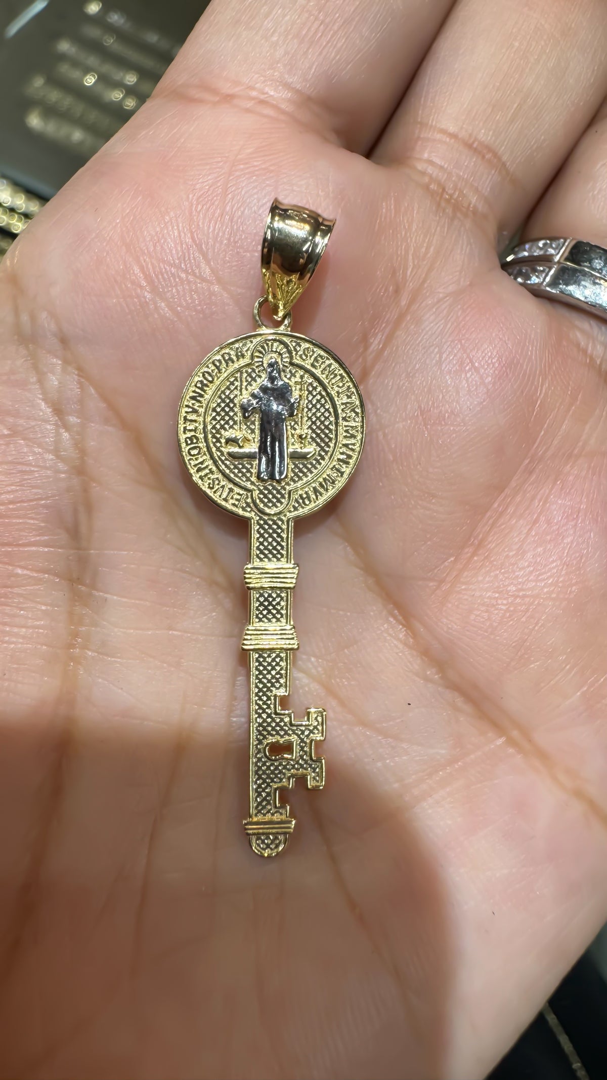 San Benito Key Pendant, 14k Solid Gold 
