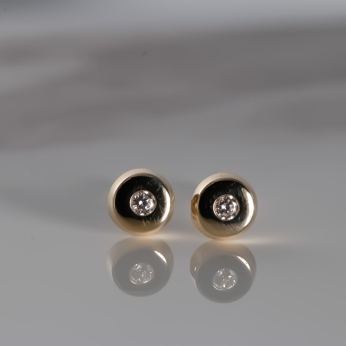 Round 3.5mm Studs cz center, 14K Solid Yellow Gold Earrings